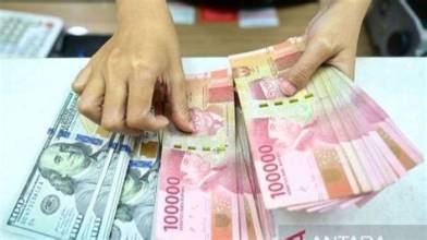 Rupiah Berbalik Menguat Saat Dolar Masih Kokoh, Pasar Tahan Napas Tunggu Keputusan BI