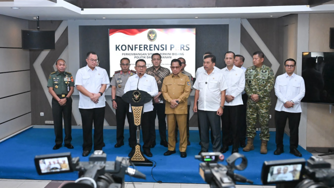 Lahan Kering Belum Reda, Pemerintah Rapatkan Barisan Lintas Kementerian untuk Redam Karhutla