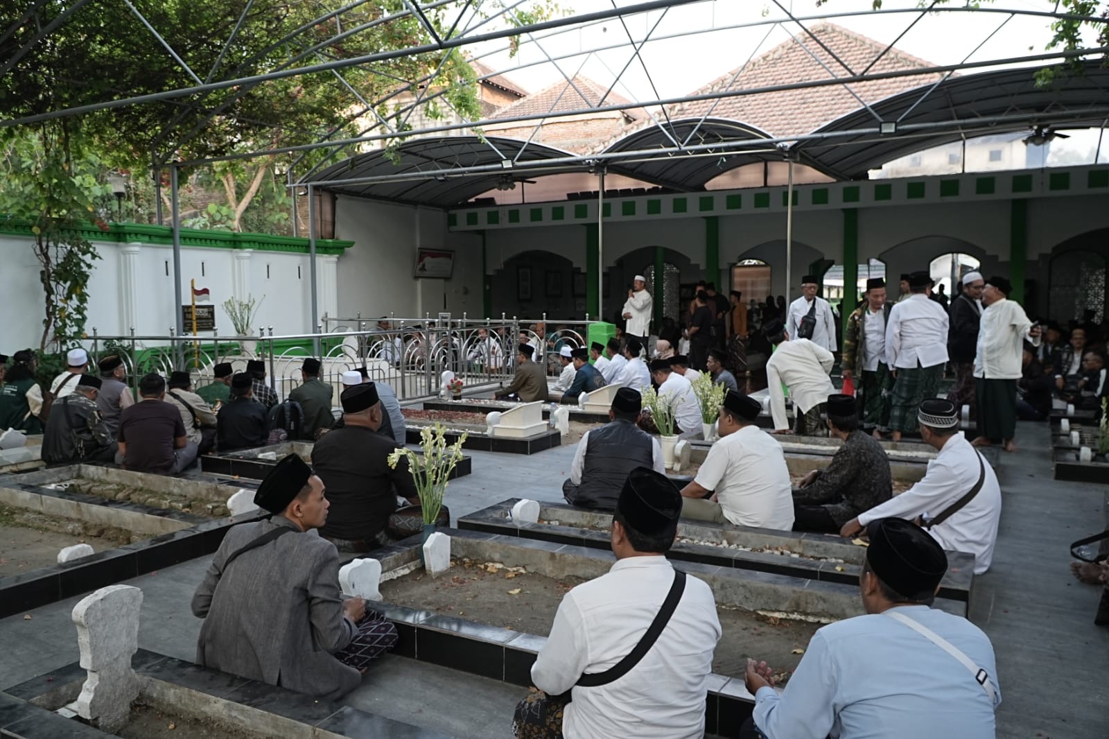 Ziarah Makam Mbah Wahab
